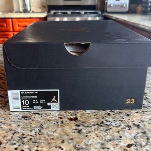 Jordan 1 Mid White Shadow